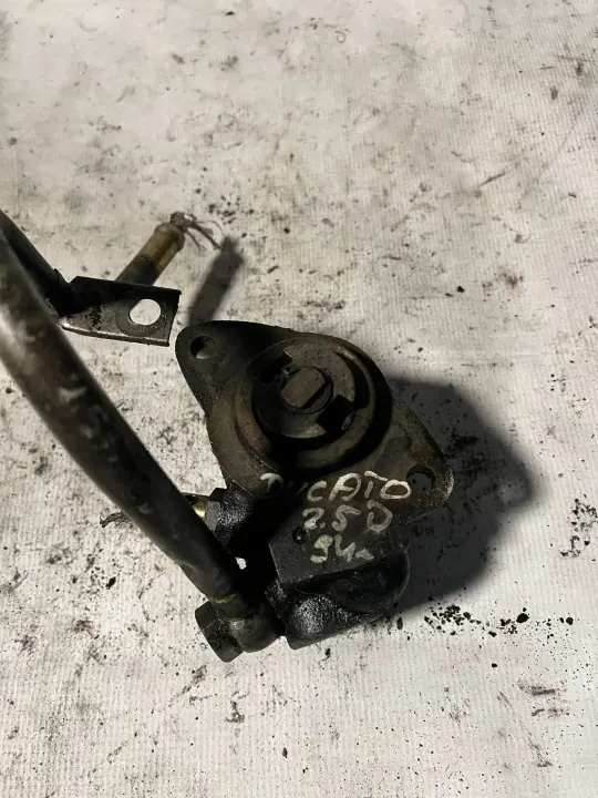 Pompe de direction OEM 7673955570 pour Fiat Ducato image 2