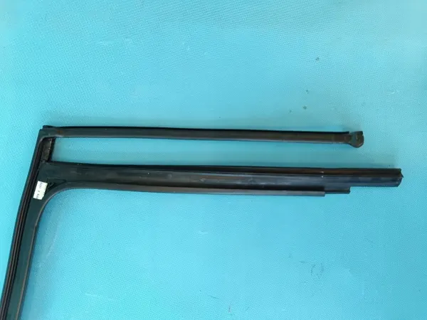OEM 5NA839431 VW Tiguan II taka vasen ikkunatiiviste image 4