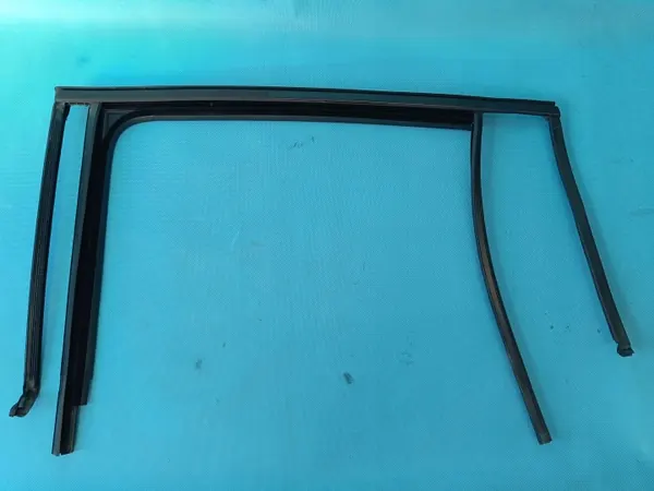 OEM 5NA839431 VW Tiguan II taka vasen ikkunatiiviste image 5