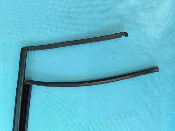 OEM 5NA839431 VW Tiguan II taka vasen ikkunatiiviste image 6