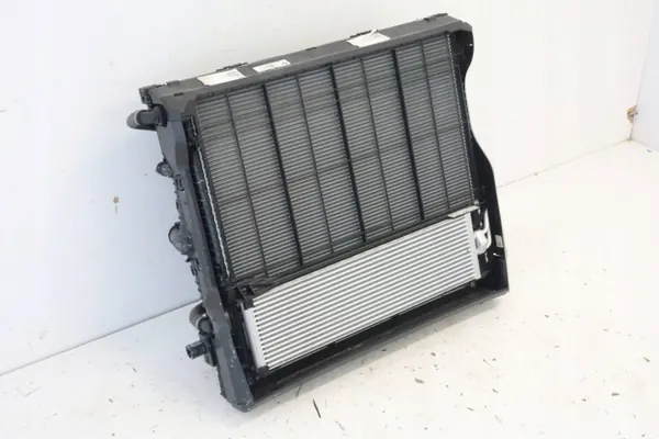 BMW Radiator OEM 5A5C817MWGK voor X5 X6 X7 G05 G06 G07 image 5