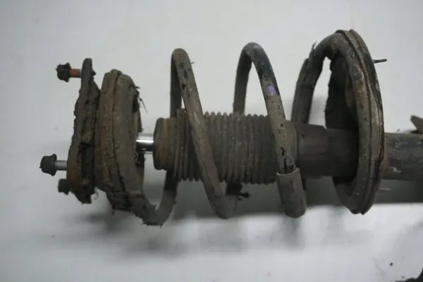 KIA CEED I ED 2008 2.0 CRDI Mozzo Sinistro OEM 517152H100 image 6