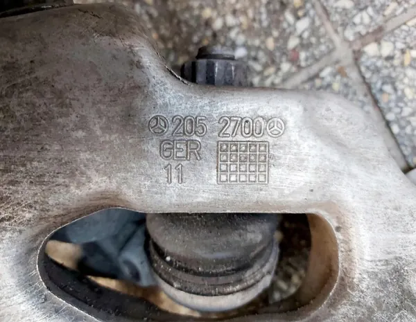 Braço de suspensão dianteiro esquerdo OEM A2052700 Mercedes image 10