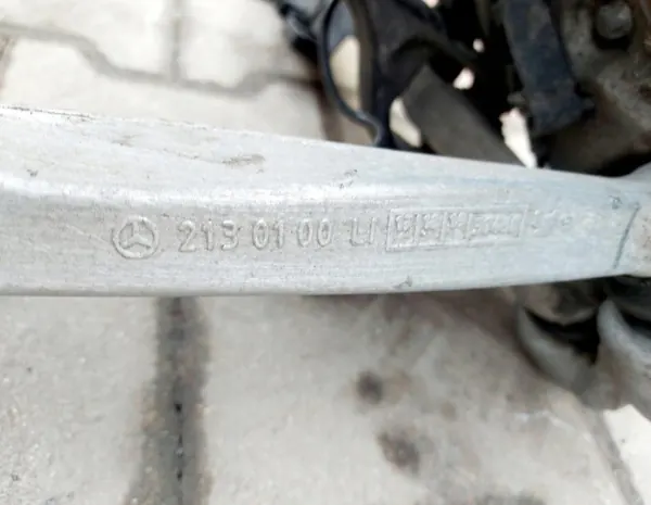 Braço de suspensão dianteiro esquerdo OEM A2052700 Mercedes image 6