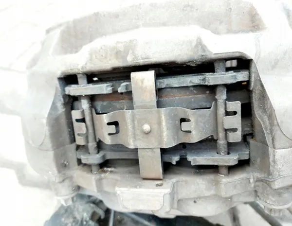 Braço de suspensão dianteiro esquerdo OEM A2052700 Mercedes image 8