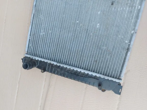 Radiador de agua Audi A6 C5 2.4 Nissens image 2