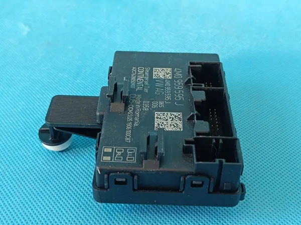Módulo porta traseira direita Audi Q8 e-tron 55 Quattro 4M0959595J image 5