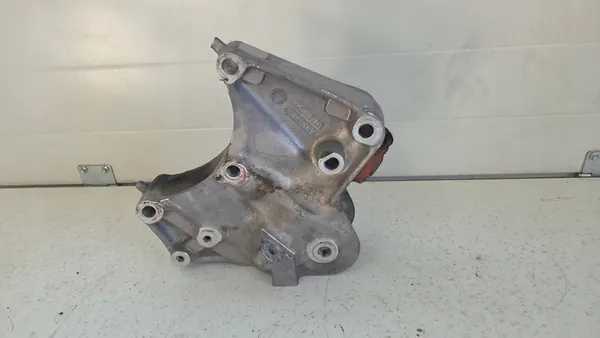 Support de ressort à air cabine avant droit SCANIA 2326397 image 1