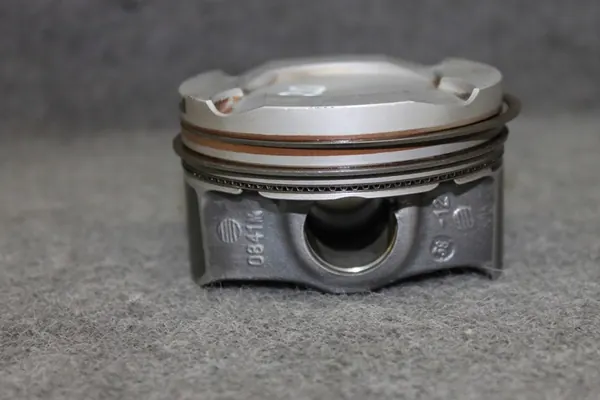 BMW F20 F30 F32 F10 F25 F15 N20B20 Kolv image 4