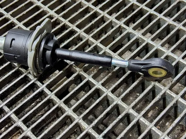 KIA Ceed växellänk OEM 46790A6100 - Begagnad image 3