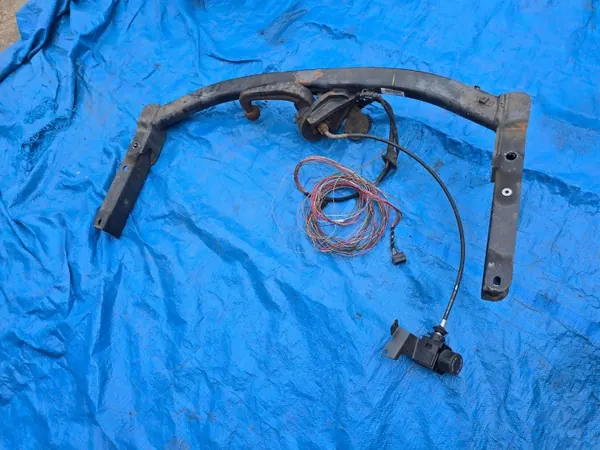 Audi A6 C6 Avant Engate OEM 4F0800491D image 2