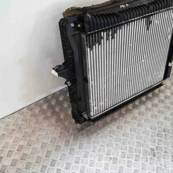 Land Rover jäähdytysosat OEM AH329L440AB AH328005BA image 3