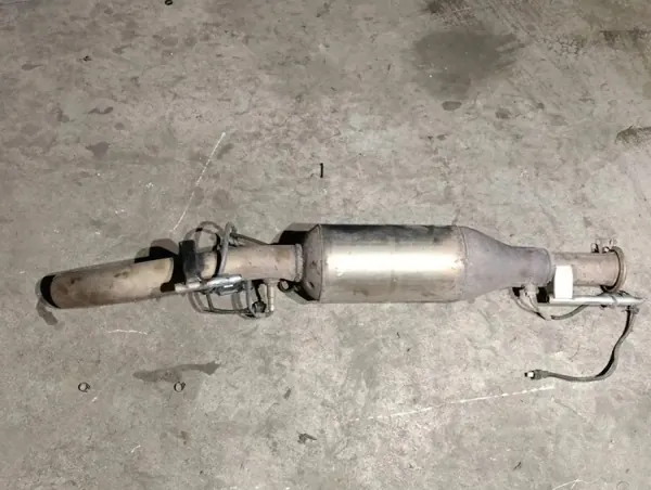 Catalizador OEM A9104902000 para Mercedes-Benz Sprinter image 3