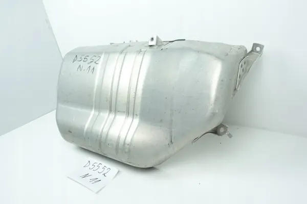 Escudo Tanque AdBlue OEM K8D2-9D212-BB Range Rover Evoque image 3