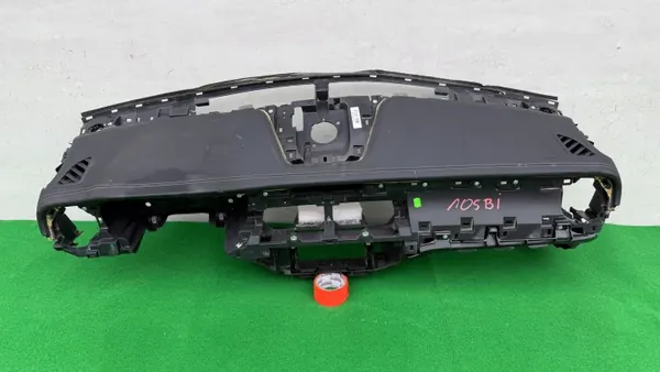 Mercedes X-Class W470 kojelautakonsoli OEM 681005XA1A image 2