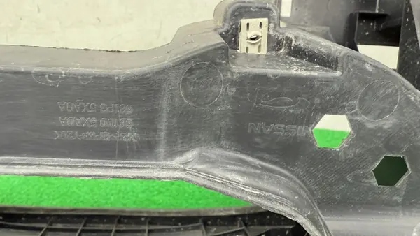 Mercedes X-Class W470 kojelautakonsoli OEM 681005XA1A image 10