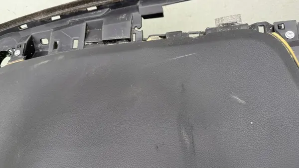 Mercedes X-Class W470 kojelautakonsoli OEM 681005XA1A image 4