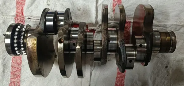 Käytetty Audi kampiakseli OEM 059101AE A6 C6 3.0 TDI image 2