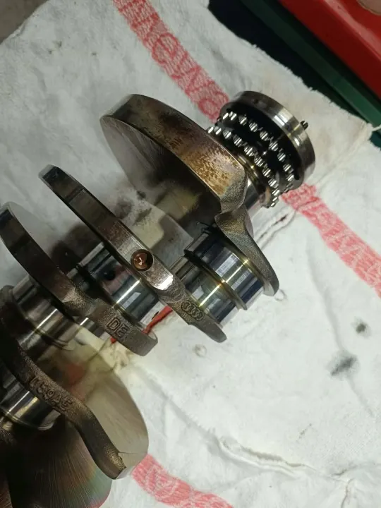 Käytetty Audi kampiakseli OEM 059101AE A6 C6 3.0 TDI image 4