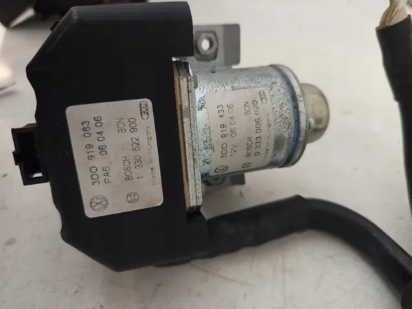 VW Phaeton Akun Relemoduuli OEM 3D0919083 image 3