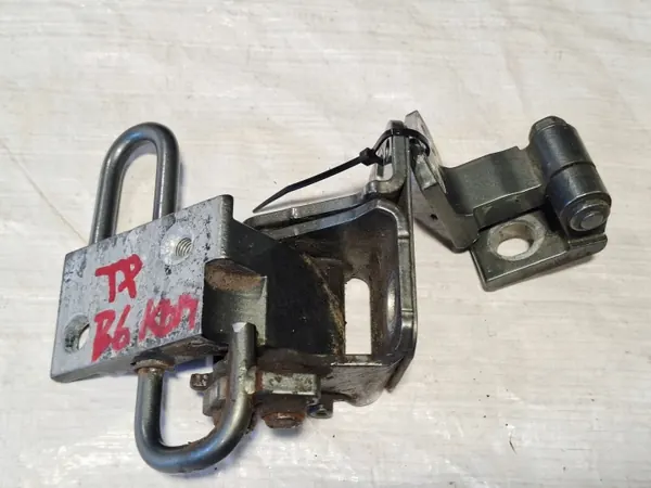Dobradiça Porta Traseira Direita OEM 3C4833402D VW Passat B6 image 4