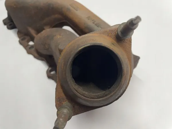 Colector de Escape Ford F150 OEM RFFL3E9431BA 5.0L 2017 image 4