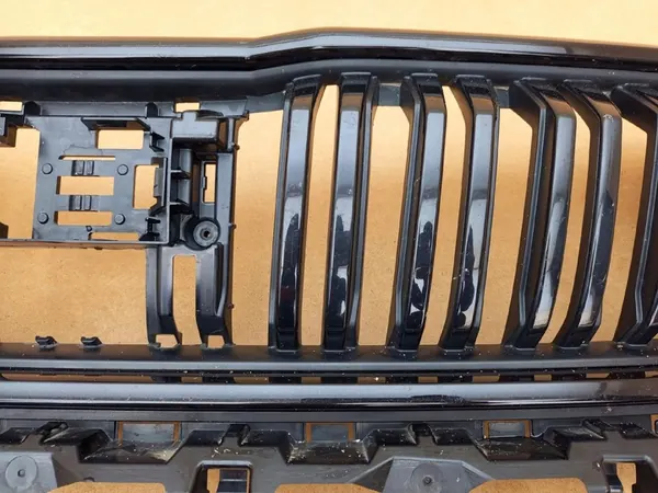 SKODA KODIAQ LIFT 21- Front Grill 565807723A image 9