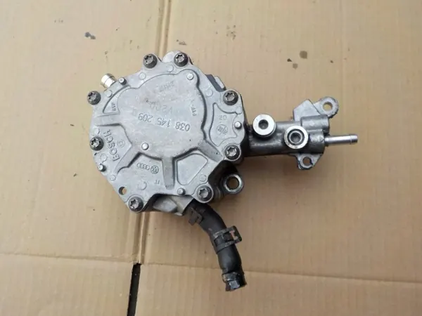 Tyhjiöpumppu OEM 038145209Q VW Golf V 1.9 TDI:lle image 2