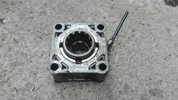 Hydrauliikkapumpun Adapteri Kaatolaitteelle OEM 22 image 2