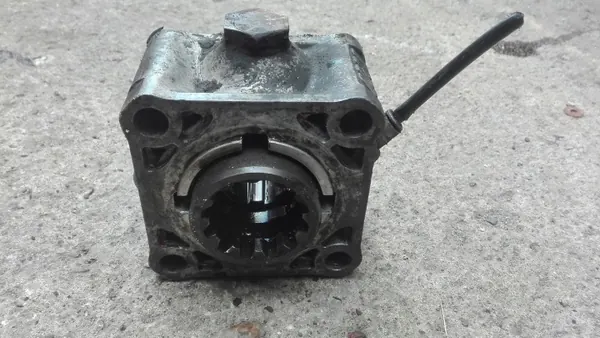 Hydrauliikkapumpun Adapteri Kaatolaitteelle OEM 22 image 3