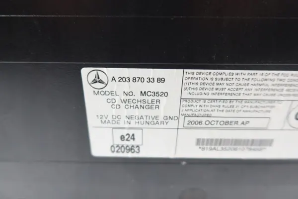 Mercedes W203/W209 MC3520 Schalter OEM 2038703389 image 3