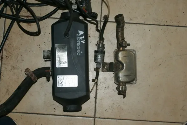 OEM 25 2069 Webasto Airtronic D2 Calefactor Diésel 2,2kW image 2