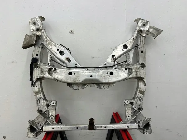 OEM 6796693 Vorderachsträger für BMW 5er F10 image 2
