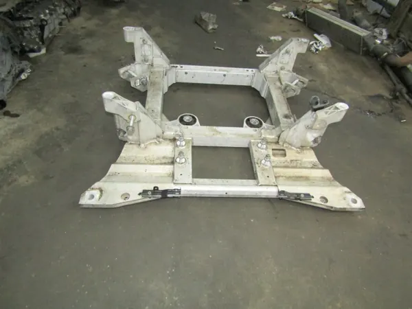 Jaguar I-PACE voorophangbalk OEM AK-6-90006 image 3