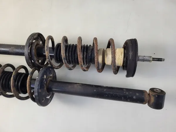 Amortisseur Ressort Arrière Complet 1.9D VW Golf 3 OEM image 3