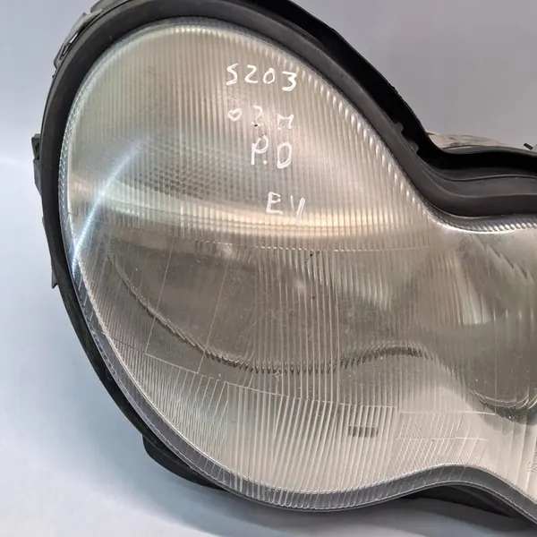 Rechter Voorlamp MERCEDES-BENZ C (W203) A2038200261 image 3