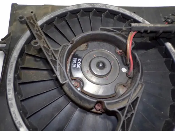 Ventilateur radiateur VW OEM 701121207B - Occasion image 4