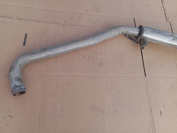 Chrysler Town & Country 11-3.6 Silencieux Central image 2