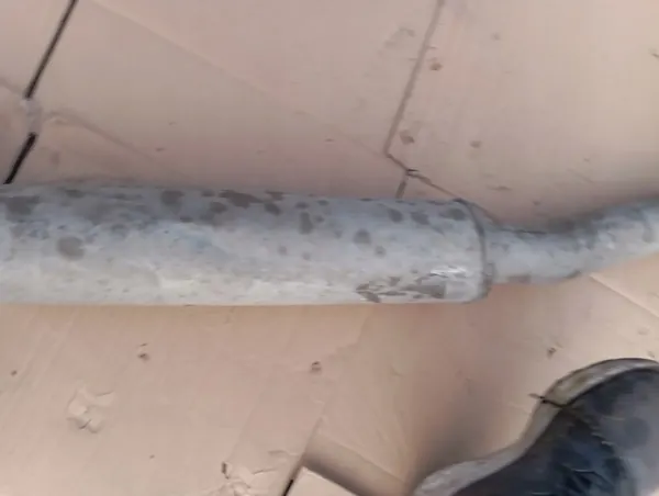 Chrysler Town & Country 11-3.6 Silencieux Central image 8