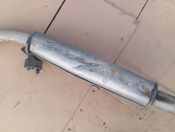 Chrysler Town & Country 11-3.6 Silencieux Central image 9