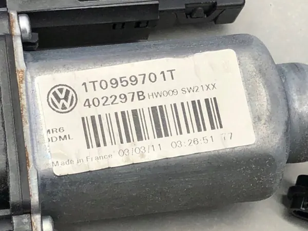 OEM 5K0959793 Vänster Framrutsregulator Skoda Octavia II image 4