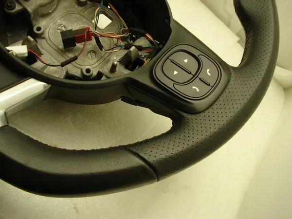 Volante Fiat 500 Abarth OEM image 3