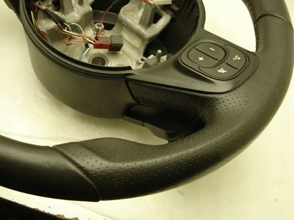 Volante Fiat 500 Abarth OEM image 6