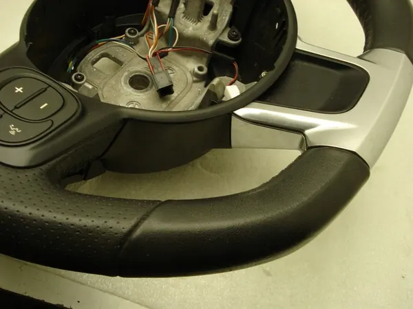 Volante Fiat 500 Abarth OEM image 7