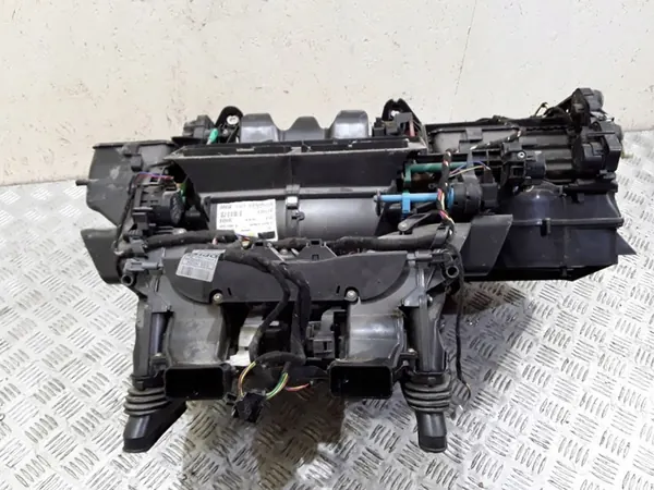 2003 BMW 7 E65 E66 Verwarmingshuis image 5