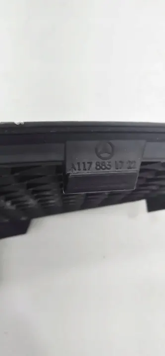 Rejilla de parachoques delantero izquierda Mercedes C117 W246 image 3