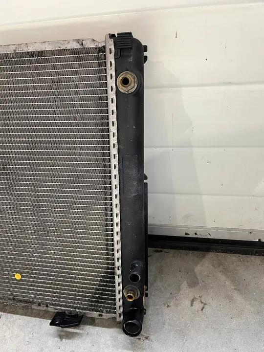 Vattenkylare Mercedes W124 E220 E200 M111 2.2 image 4