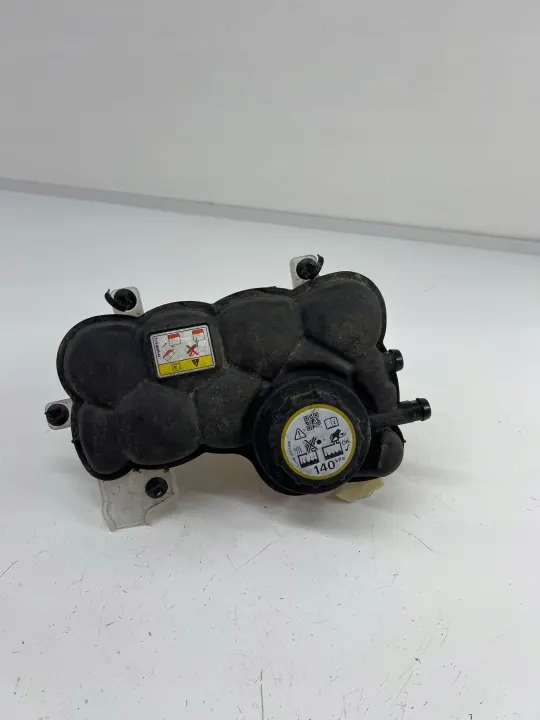 Niveautank Jaguar F-Pace X761 OEM HX73-8A080 image 2