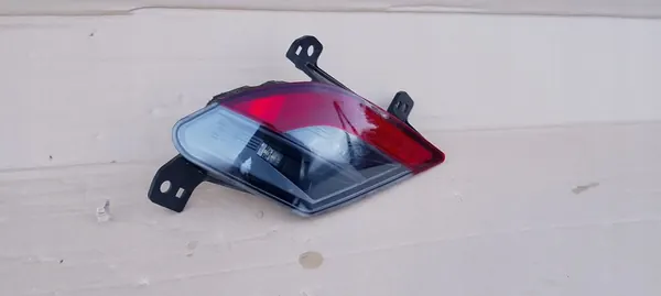 Luz antiniebla trasera izquierda Renault Austral 22-25r OEM 265850172R image 2