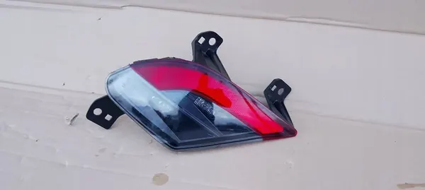 Luz antiniebla trasera izquierda Renault Austral 22-25r OEM 265850172R image 4